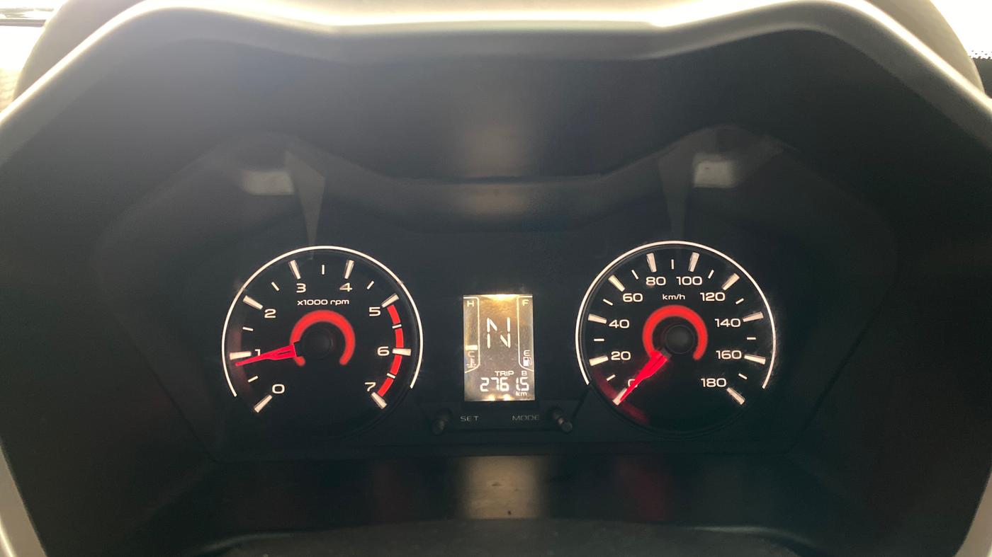 2016 Mahindra Kuv100 K8 6 STR, Petrol, Manual, 27,606 km, Odometer Image