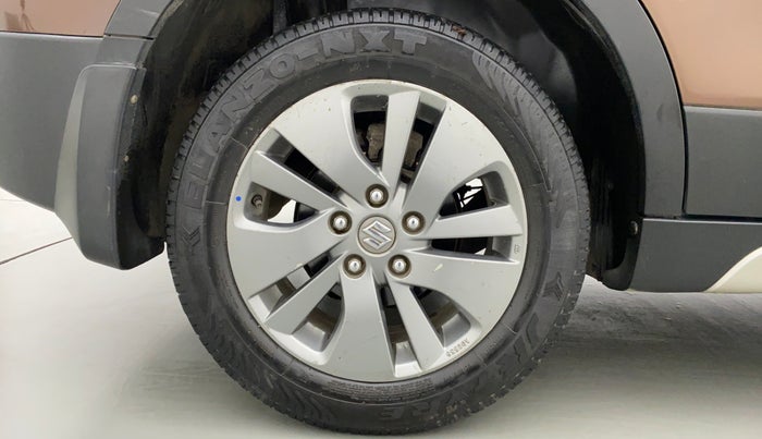 2016 Maruti S Cross ALPHA 1.6, Diesel, Manual, 70,128 km, Right Rear Wheel