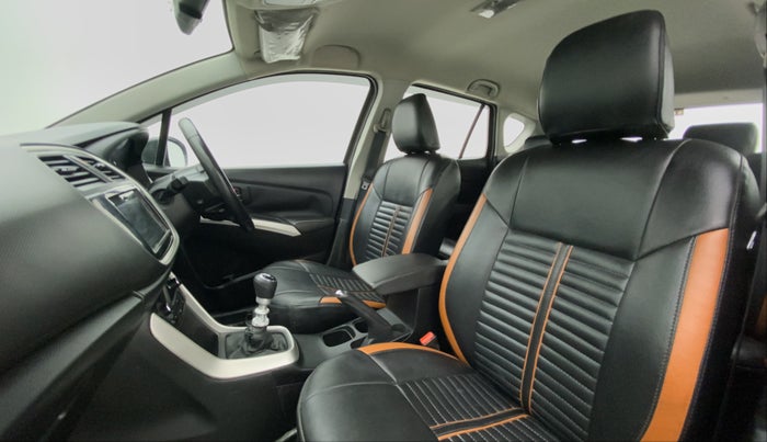 2016 Maruti S Cross ALPHA 1.6, Diesel, Manual, 70,128 km, Right Side Front Door Cabin