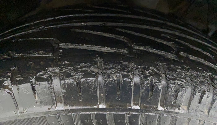 2016 Maruti S Cross ALPHA 1.6, Diesel, Manual, 70,128 km, Right Rear Tyre Tread