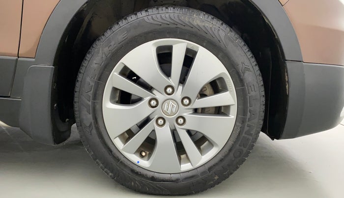 2016 Maruti S Cross ALPHA 1.6, Diesel, Manual, 70,128 km, Right Front Wheel