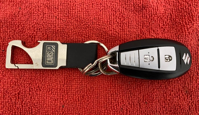 2016 Maruti S Cross ALPHA 1.6, Diesel, Manual, 70,128 km, Key Close Up