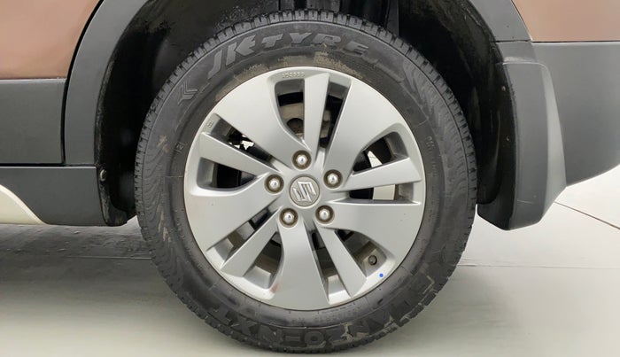 2016 Maruti S Cross ALPHA 1.6, Diesel, Manual, 70,128 km, Left Rear Wheel