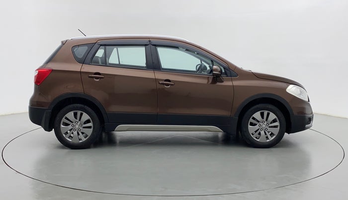 2016 Maruti S Cross ALPHA 1.6, Diesel, Manual, 70,128 km, Right Side