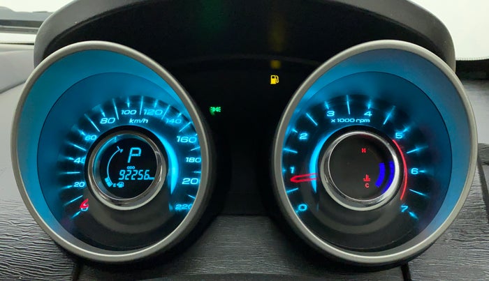 2016 Mahindra XUV500 W10 AT, Diesel, Automatic, 92,608 km, Odometer Image