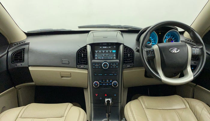 2016 Mahindra XUV500 W10 AT, Diesel, Automatic, 92,608 km, Dashboard