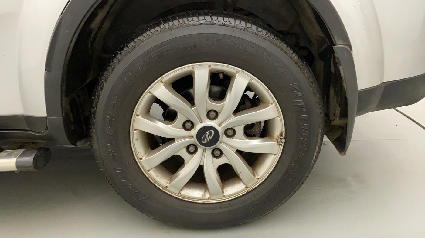 2016 Mahindra XUV500 W10 AT, Diesel, Automatic, 92,608 km, Left Rear Wheel