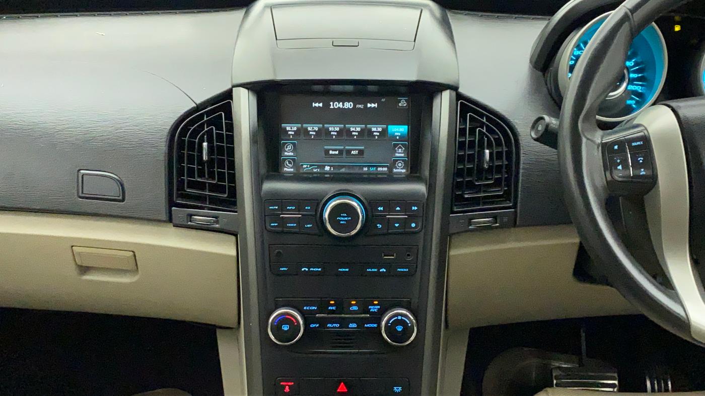 2016 Mahindra XUV500 W10 AT, Diesel, Automatic, 92,608 km, Air Conditioner