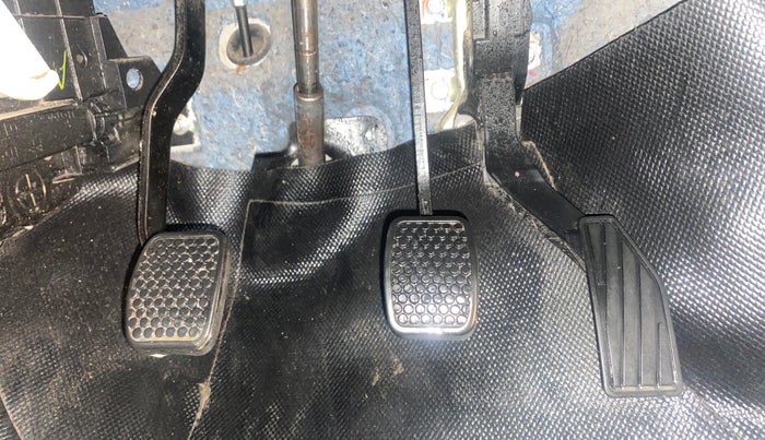 2017 Maruti Alto 800 VXI, Petrol, Manual, 1,00,241 km, Pedals