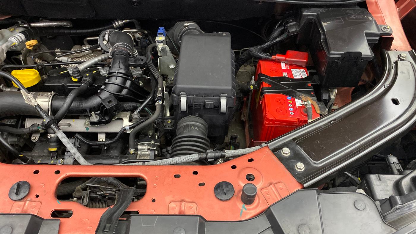 2022 Renault Kiger RXZ TURBO CVT DUAL TONE, Petrol, Automatic, 42,785 km, Engine View - Left