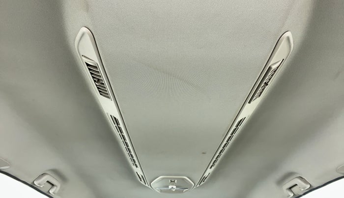 2019 Mahindra MARAZZO M2 8 STR, Diesel, Manual, 15,741 km, Rear AC Vents