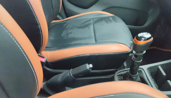 2019 Renault Kwid CLIMBER 1.0 (O), Petrol, Manual, 40,008 km, Gear Lever