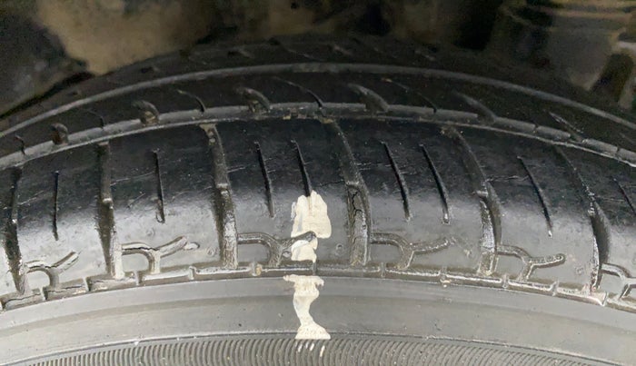 2012 Hyundai Eon ERA PLUS, Petrol, Manual, 29,818 km, Left Rear Tyre Tread