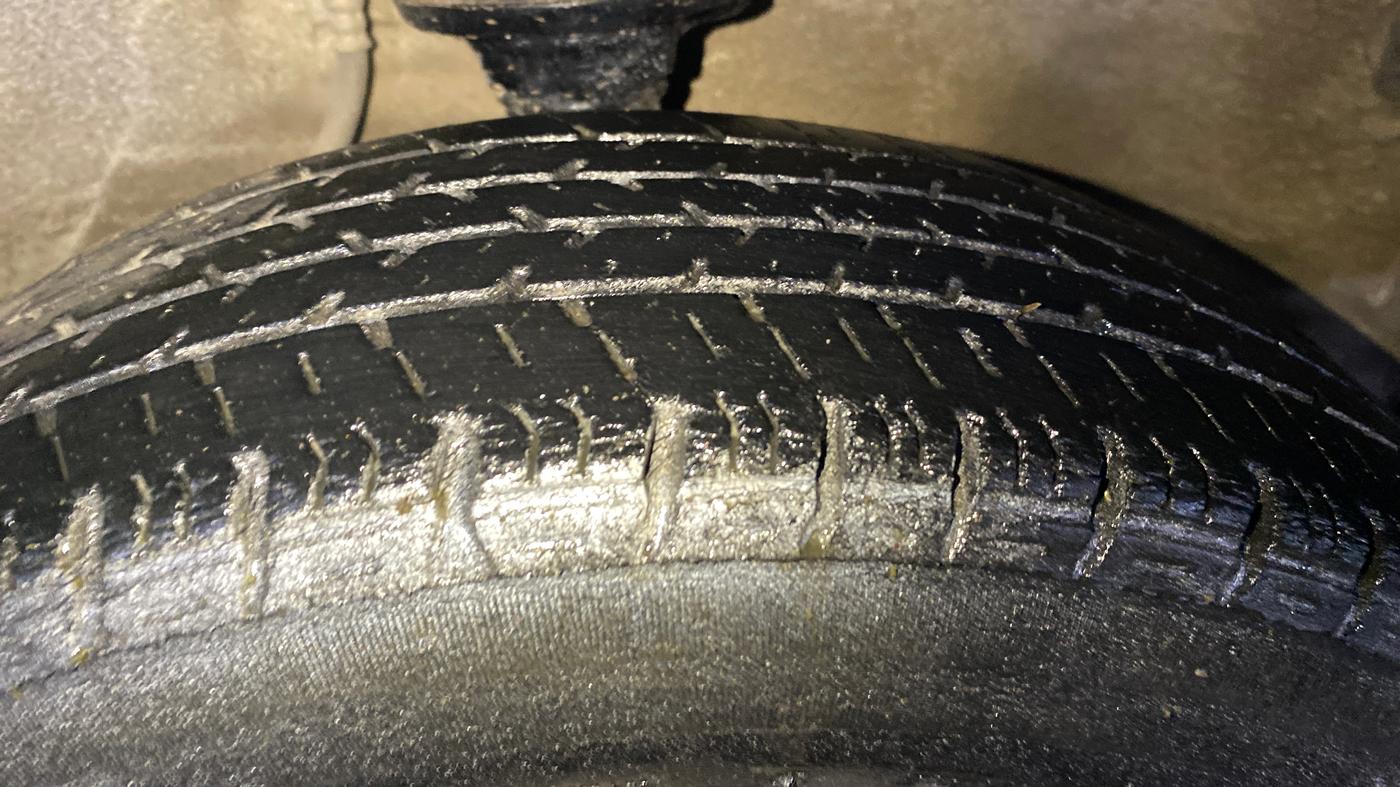 2016 Maruti Alto K10 VXI AMT, Petrol, Automatic, 73,373 km, Right Front Tyre Tread