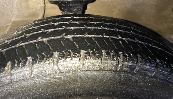 2016 Maruti Alto K10 VXI AMT, Petrol, Automatic, 73,373 km, Right Front Tyre Tread
