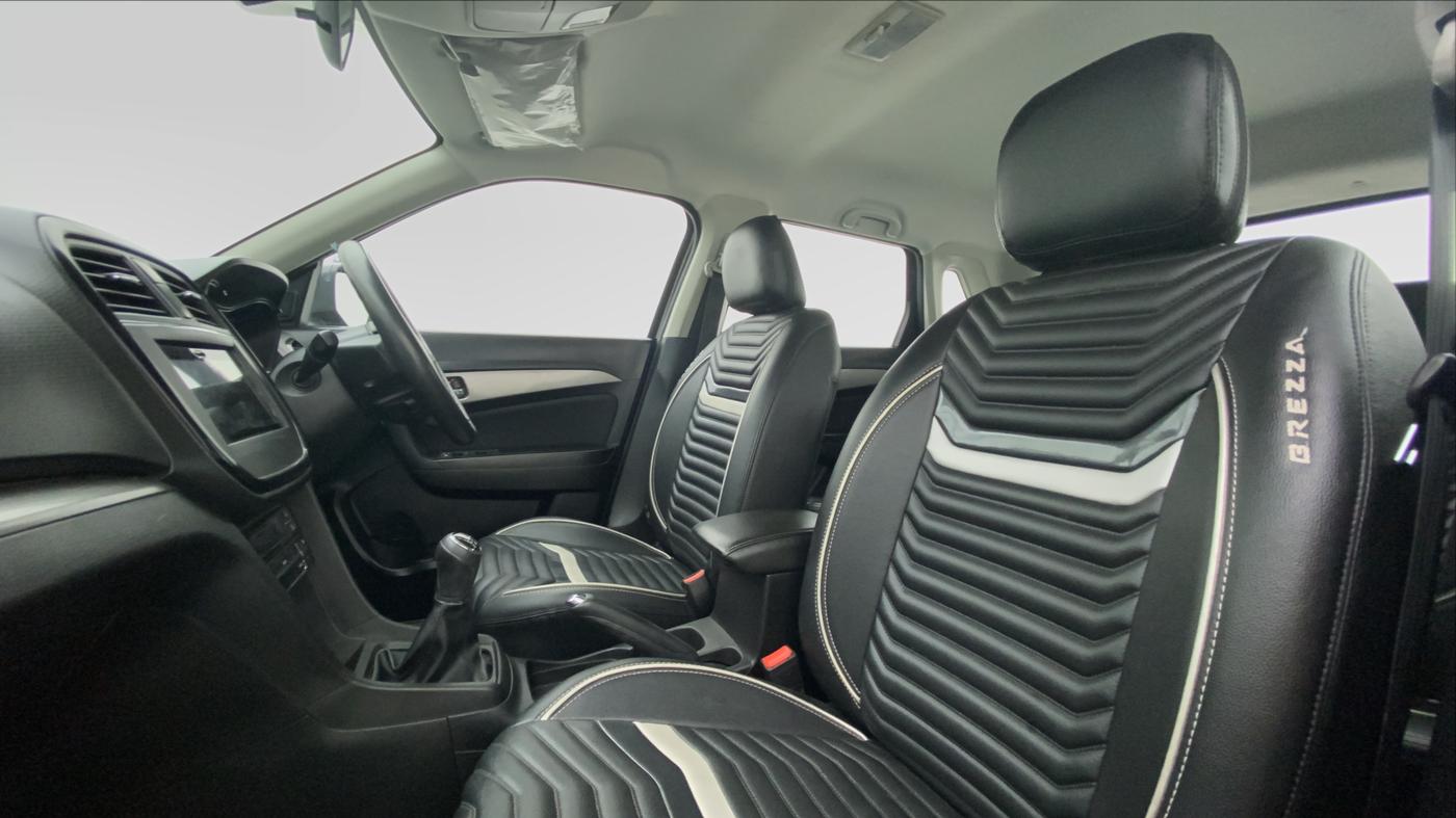 2018 Maruti Vitara Brezza ZDI PLUS, Diesel, Manual, 27,778 km, Right Side Front Door Cabin