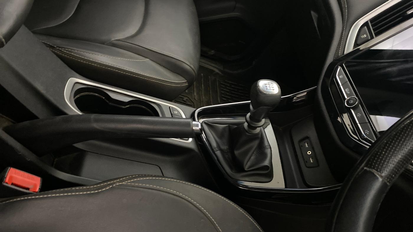 2019 MG HECTOR SHARP HYBRID 1.5 PETROL, Petrol, Manual, 37,001 km, Gear Lever