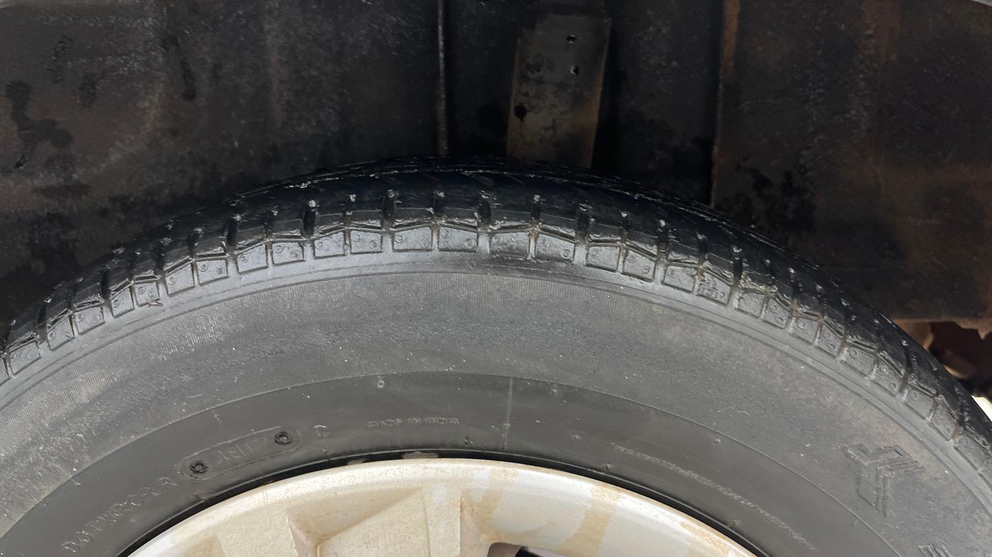 2022 Renault Kwid RXT 1.0 AMT (O), Petrol, Automatic, 39,321 km, Left Rear Tyre Tread
