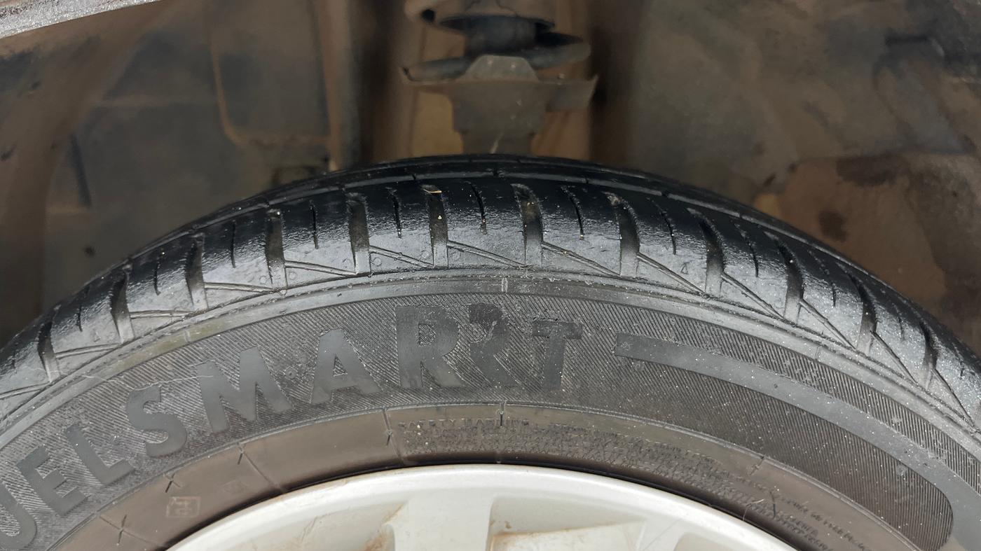 2022 Renault Kwid RXT 1.0 AMT (O), Petrol, Automatic, 39,321 km, Left Front Tyre Tread