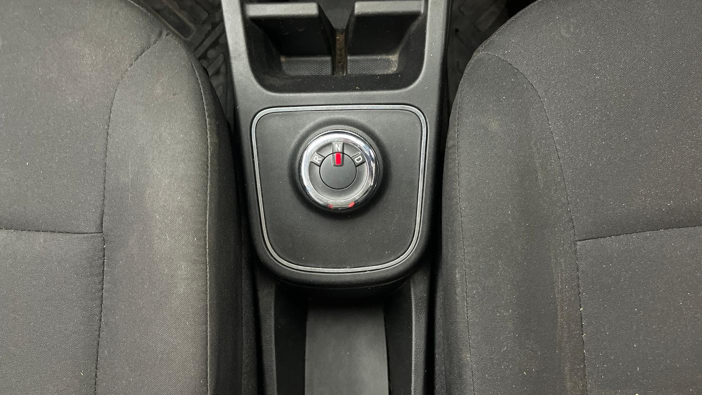 2022 Renault Kwid RXT 1.0 AMT (O), Petrol, Automatic, 39,321 km, Gear Lever