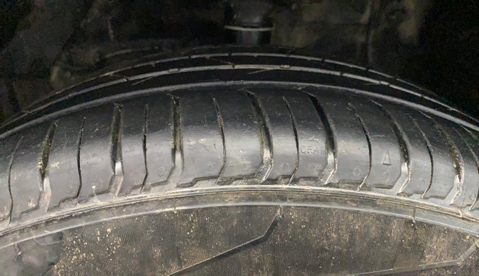 2019 Maruti Vitara Brezza VDI, Diesel, Manual, 69,652 km, Left Front Tyre Tread