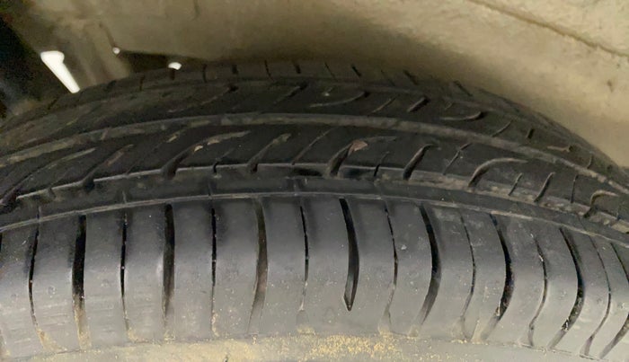 2014 Maruti Wagon R 1.0 LXI, Petrol, Manual, 57,764 km, Right Rear Tyre Tread