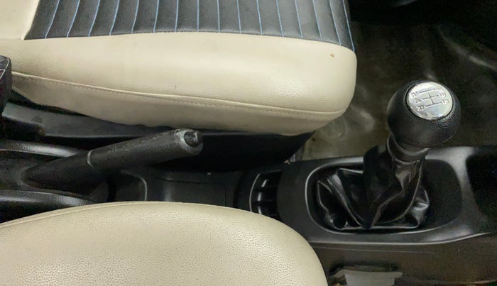 2014 Maruti Wagon R 1.0 LXI, Petrol, Manual, 57,764 km, Gear Lever