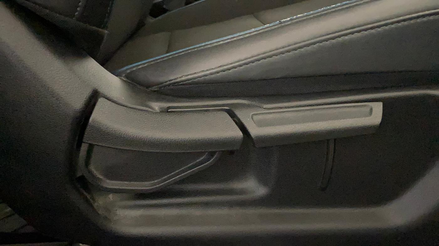2021 Hyundai GRAND I10 NIOS SPORTZ 1.2 KAPPA VTVT DUAL TONE, Petrol, Manual, 36,057 km, Driver Side Adjustment Panel