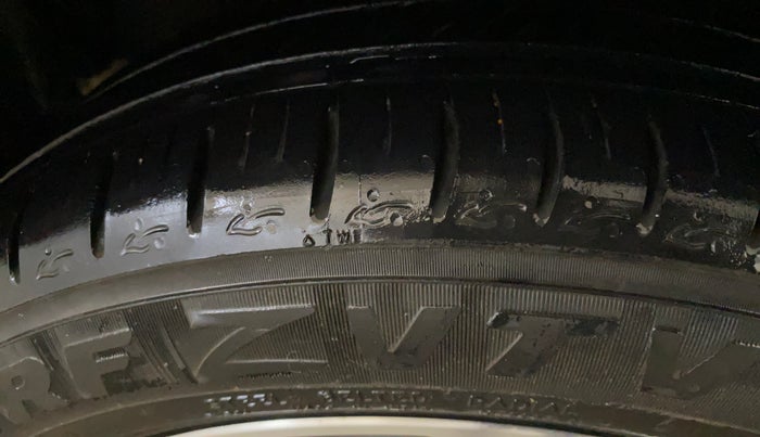 2021 Hyundai GRAND I10 NIOS SPORTZ 1.2 KAPPA VTVT DUAL TONE, Petrol, Manual, 35,994 km, Right Rear Tyre Tread