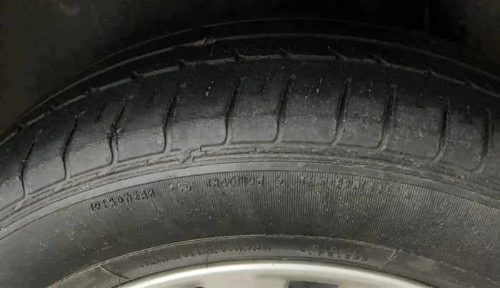2017 Maruti Ciaz ZETA 1.4  MT PETROL, Petrol, Manual, 54,569 km, Left Rear Tyre Tread