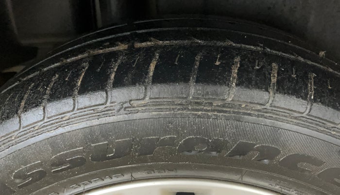 2017 Maruti Ciaz ZETA 1.4  MT PETROL, Petrol, Manual, 54,569 km, Right Rear Tyre Tread
