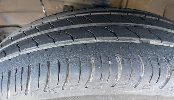 2022 Maruti S PRESSO VXI+, Petrol, Manual, 30,242 km, Left Front Tyre Tread