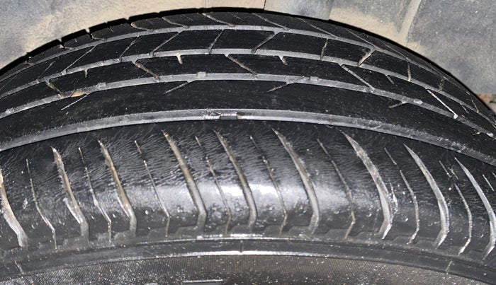 2021 Nissan MAGNITE XV MT, Petrol, Manual, 43,792 km, Left Rear Tyre Tread