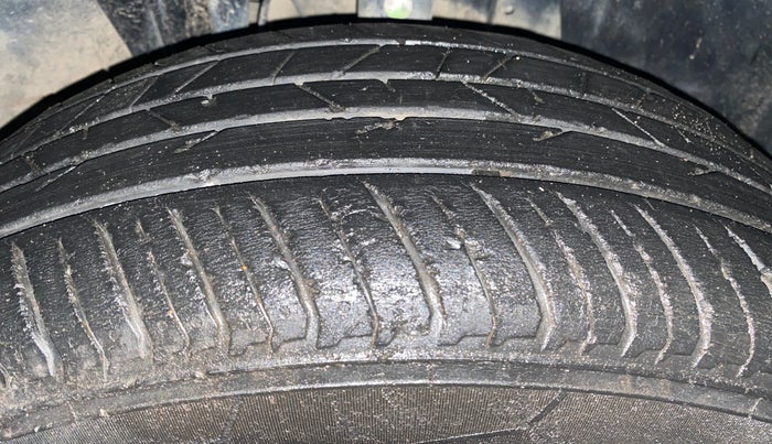 2021 Nissan MAGNITE XV MT, Petrol, Manual, 43,792 km, Right Front Tyre Tread