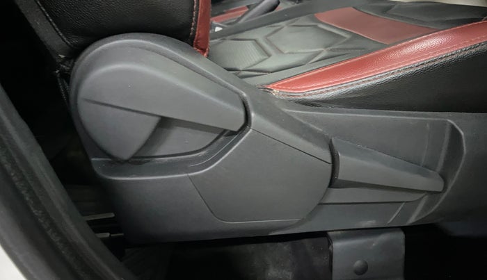 2021 Nissan MAGNITE XV MT, Petrol, Manual, 43,792 km, Driver Side Adjustment Panel