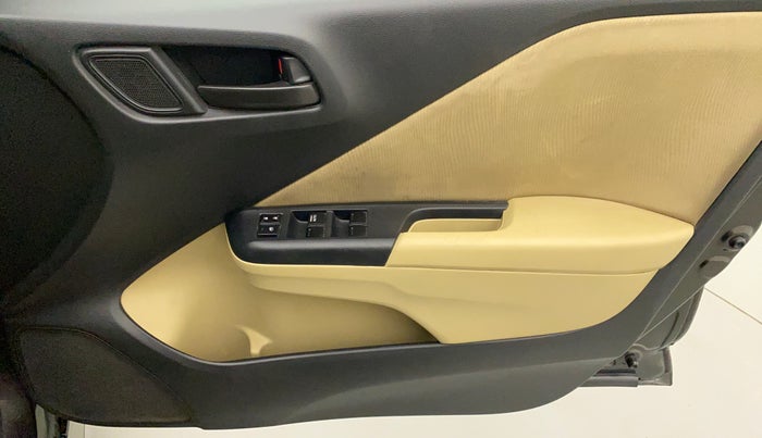 2015 Honda City 1.5L I-VTEC SV, CNG, Manual, 62,581 km, Driver Side Door Panels Control
