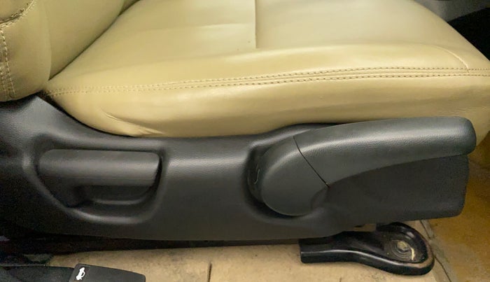 2015 Honda City 1.5L I-VTEC SV, CNG, Manual, 62,581 km, Driver Side Adjustment Panel