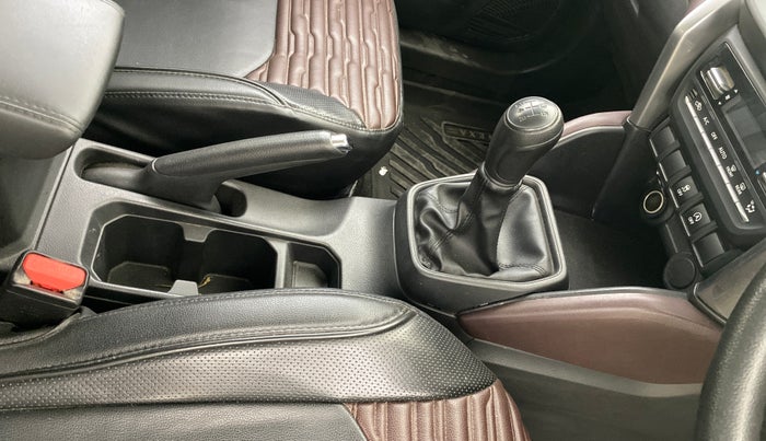 2024 Maruti Grand Vitara SIGMA SMART HYBRID, Petrol, Manual, 25,788 km, Gear Lever