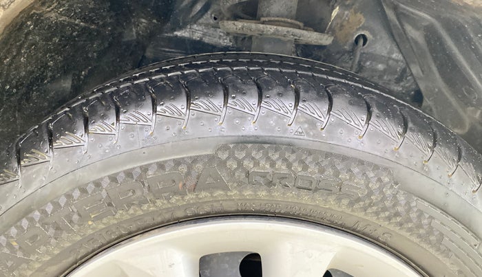 2024 Maruti Grand Vitara SIGMA SMART HYBRID, Petrol, Manual, 25,788 km, Right Front Tyre Tread