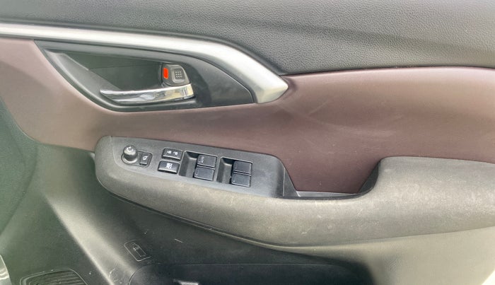 2024 Maruti Grand Vitara SIGMA SMART HYBRID, Petrol, Manual, 25,788 km, Driver Side Door Panels Control