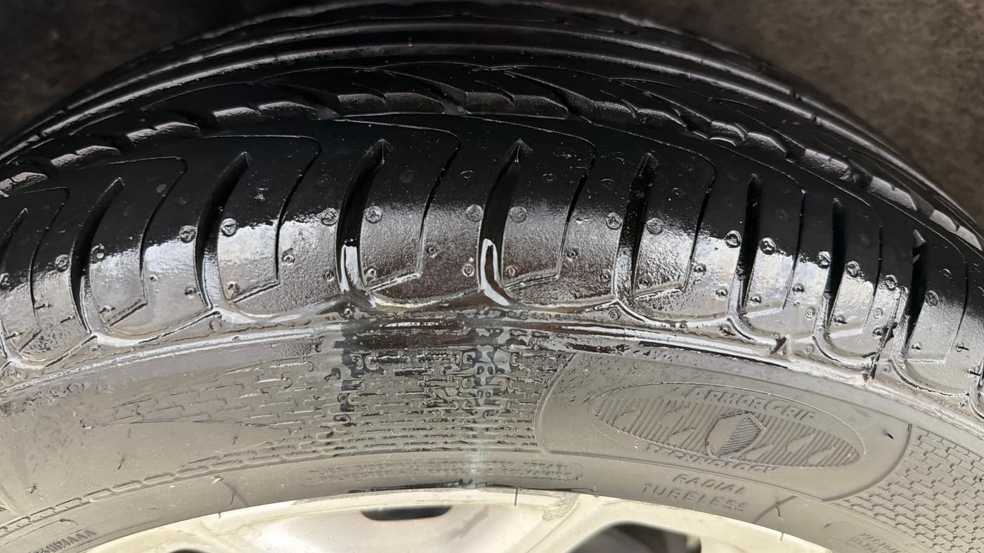 2015 Ford Ecosport TITANIUM 1.5L PETROL AT, Petrol, Automatic, 45,763 km, Right Rear Tyre Tread
