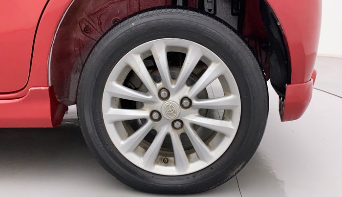 2011 Toyota Etios Liva VX, Petrol, Manual, 1,21,217 km, Left Rear Wheel