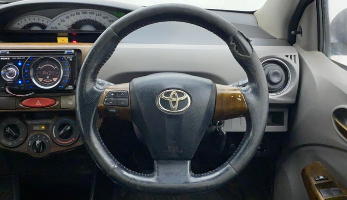 2011 Toyota Etios Liva VX, Petrol, Manual, 1,21,217 km, Steering Wheel Close Up