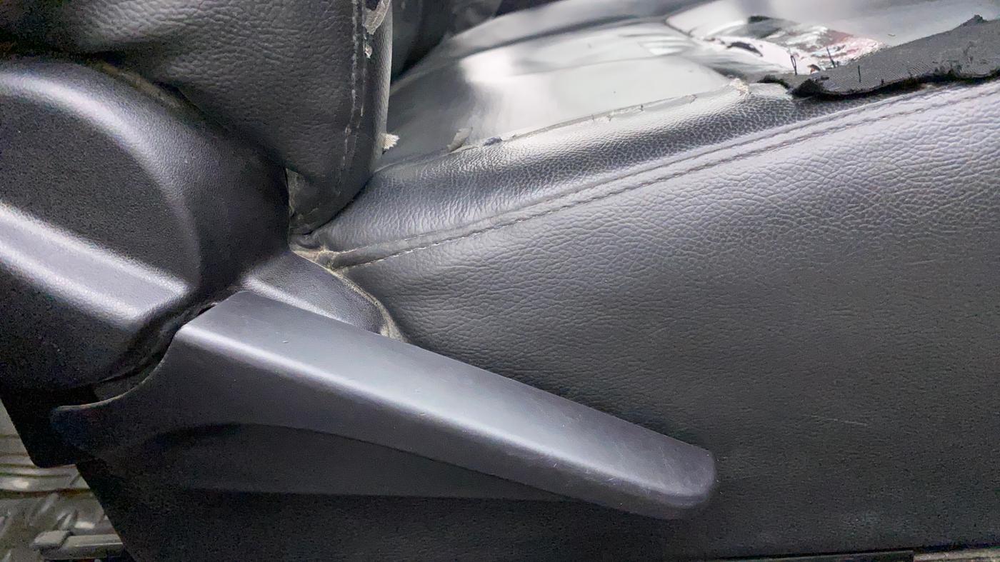 2011 Toyota Etios Liva VX, Petrol, Manual, 1,21,217 km, Driver Side Adjustment Panel