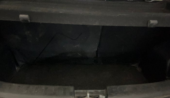 2016 Maruti Swift LXI (O), Petrol, Manual, 33,513 km, Boot Inside