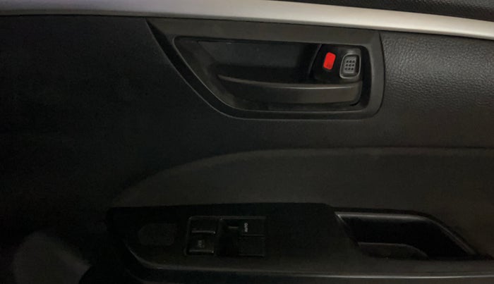 2016 Maruti Swift LXI (O), Petrol, Manual, 33,513 km, Driver Side Door Panels Control
