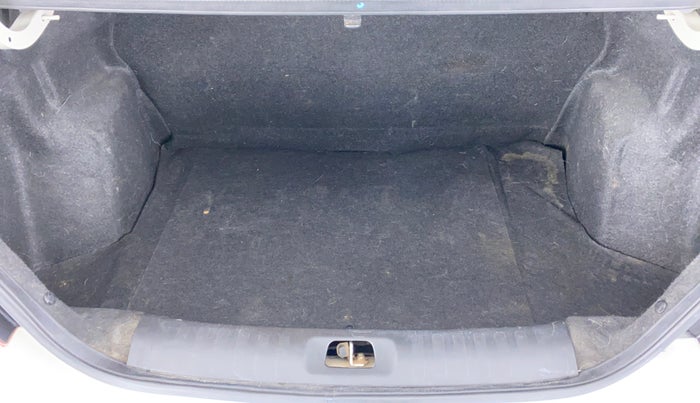 2014 Maruti Swift Dzire VDI BS IV, Diesel, Manual, 39,475 km, Boot Inside