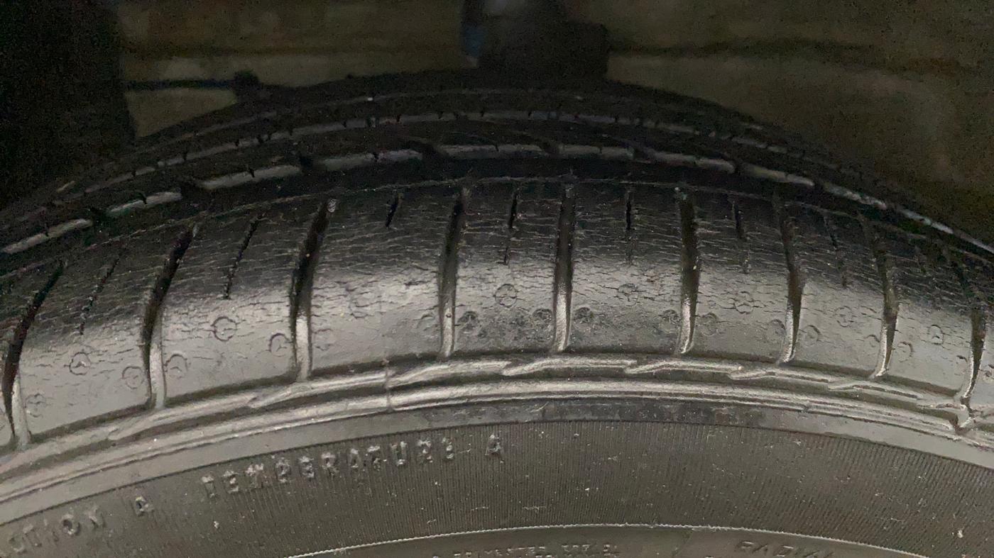 2021 Maruti Ciaz ALPHA 1.5 SHVS PETROL, Petrol, Manual, 36,561 km, Left Front Tyre Tread