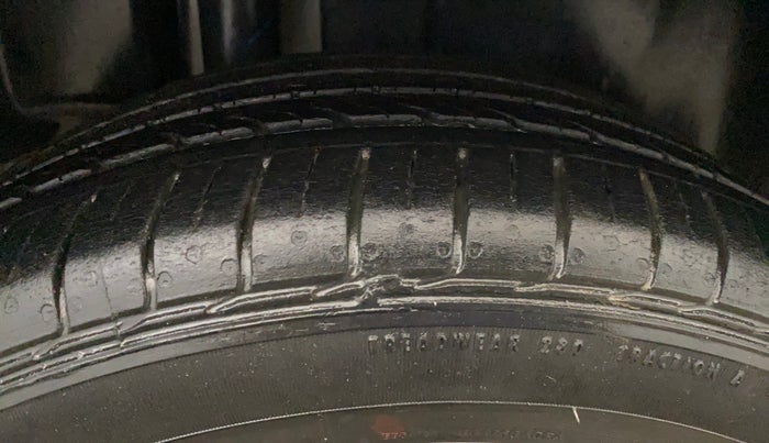 2021 Maruti Ciaz ALPHA 1.5 SHVS PETROL, Petrol, Manual, 36,561 km, Right Rear Tyre Tread