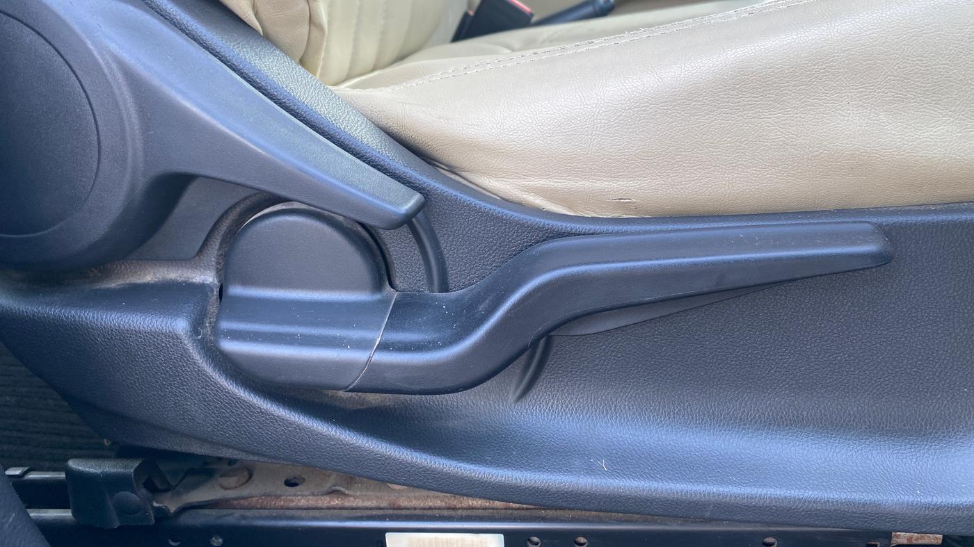2021 Honda Amaze 1.2L I-VTEC S, Petrol, Manual, 68,471 km, Driver Side Adjustment Panel